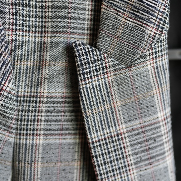 Blazer - Picture 2 of 3